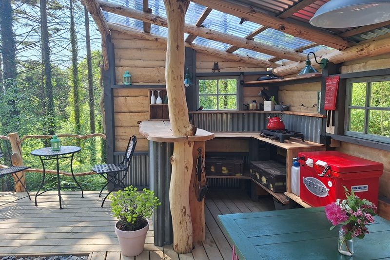 cabin kitchen and seating